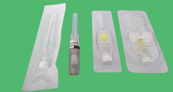 IV Cannula with Injection Port Ce